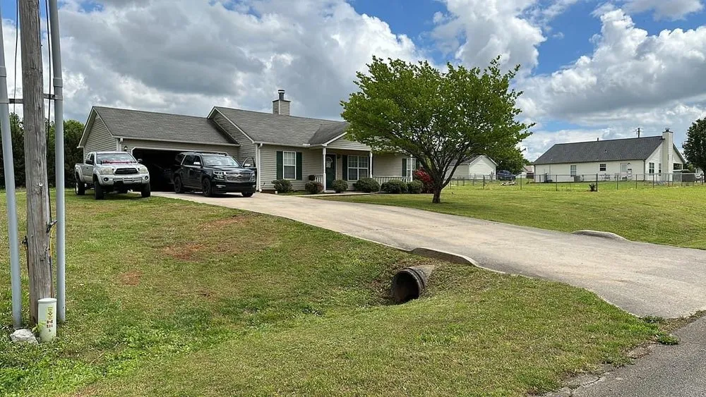 Local residential landscaping for year-round maintenance across Fayetteville, TN - Keep It Cut Landscaping