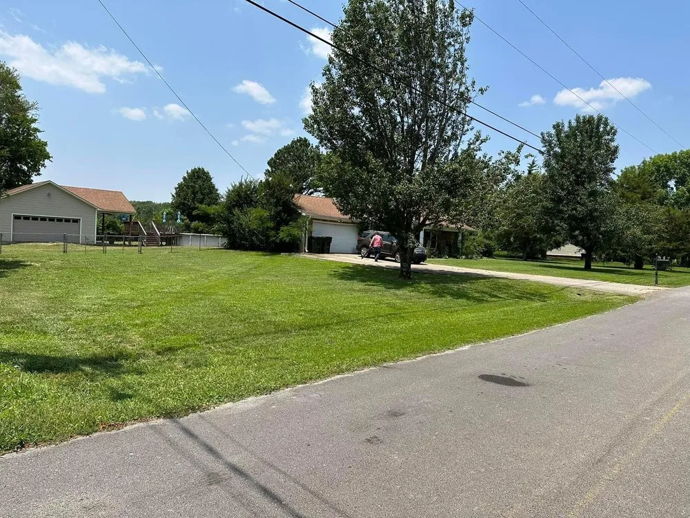 Professional lawn mowing service in Fayetteville, TN by Keep It Cut Landscaping