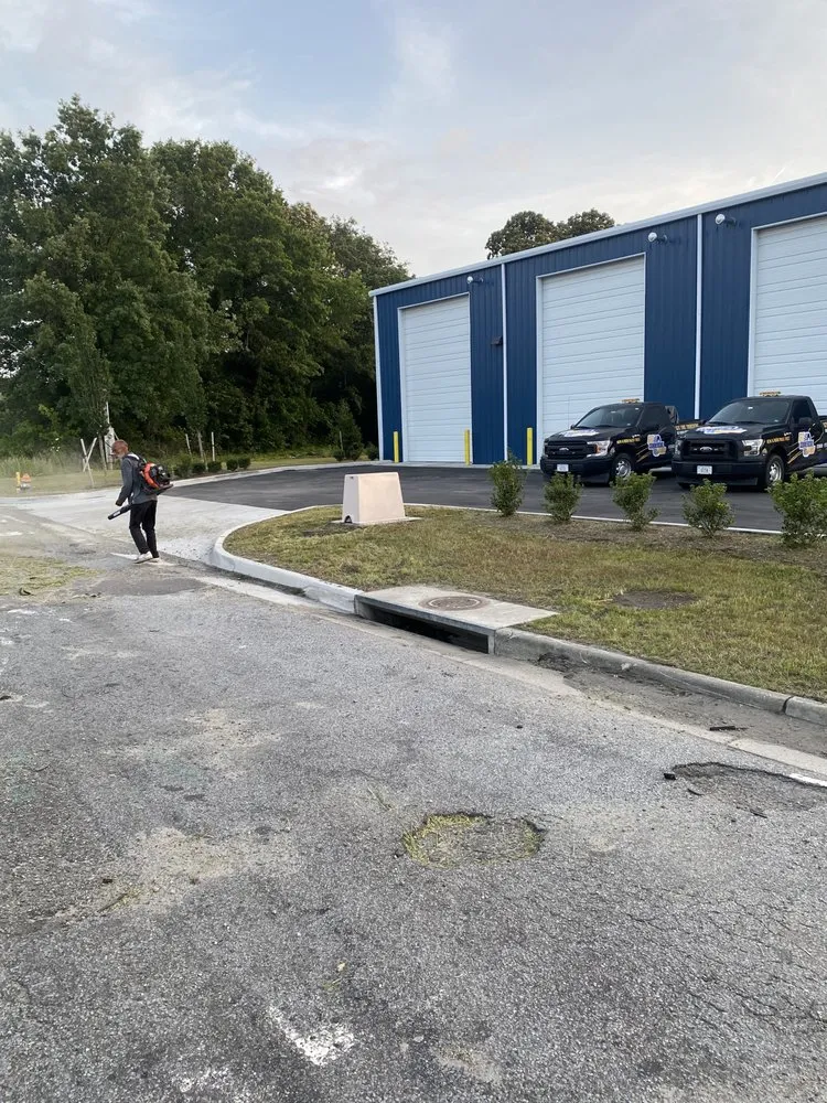 Affordable outdoor landscaping experts serving Portsmouth, VA - Keep It Cut Landscaping