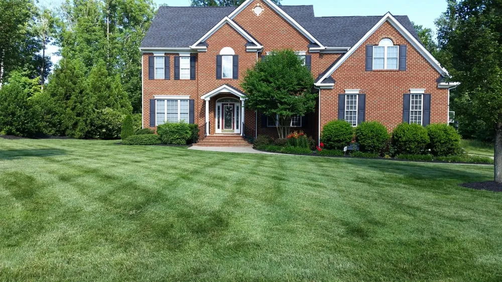 Expert garden landscaping in Richmond, VA by Keep It Cut Lawn Service