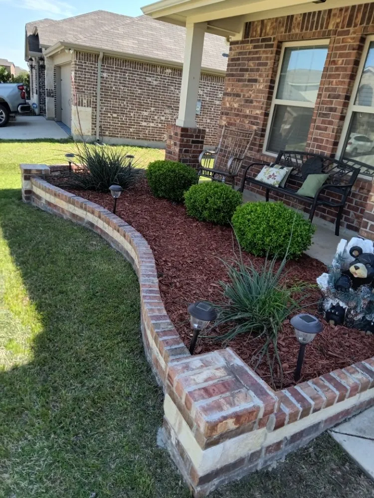 Reliable landscaping services in Lakeside, TX by Keep It Green lawncare & Landscape