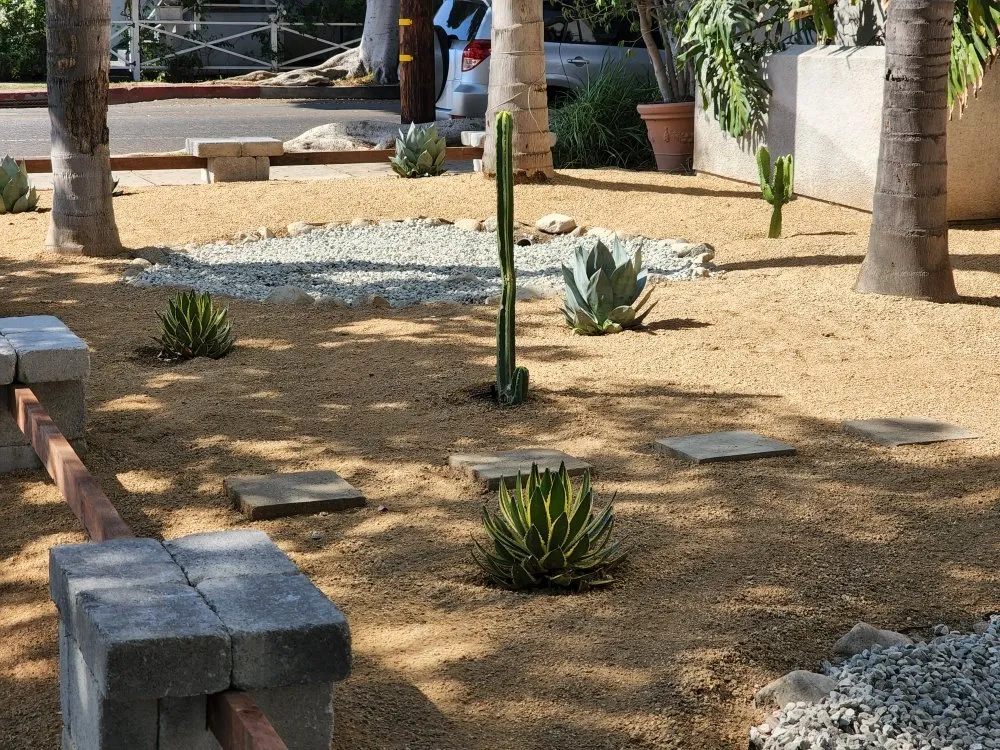 Reliable lawn care service for beautiful yards in South Los Angeles, CA by Keep It Leafy