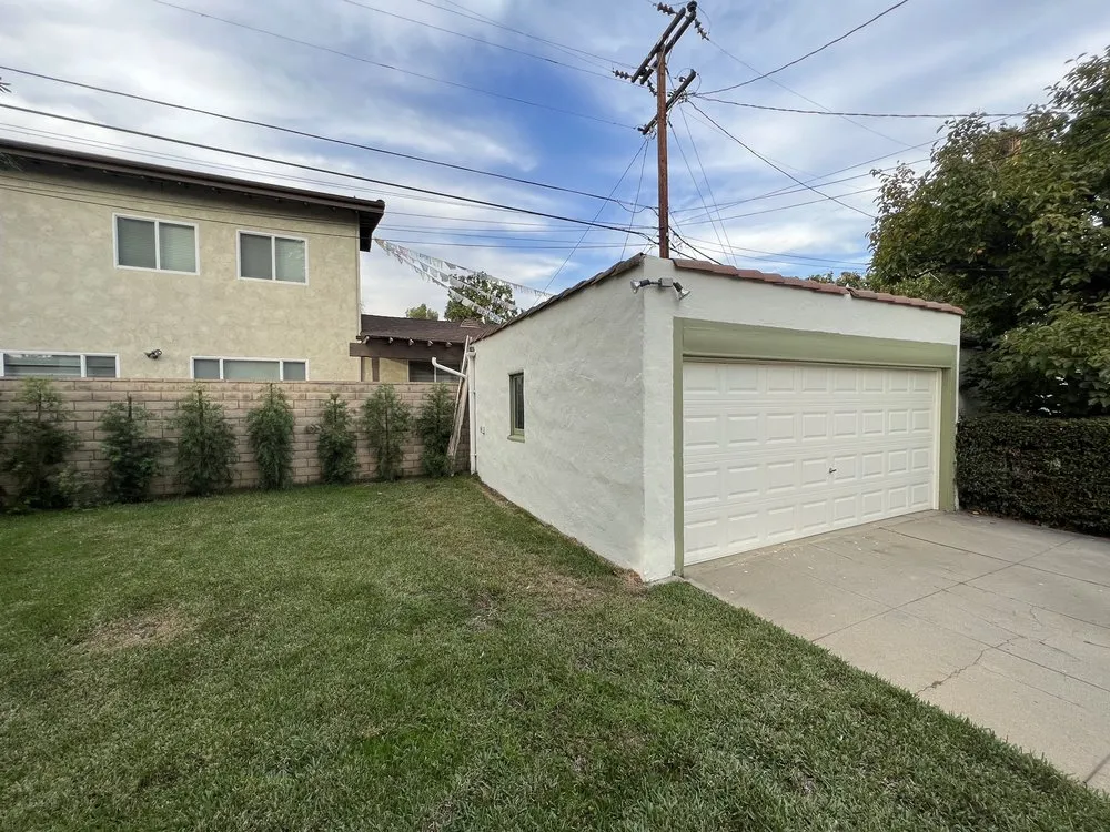 Expert landscape design in South Los Angeles, CA by Keep It Leafy