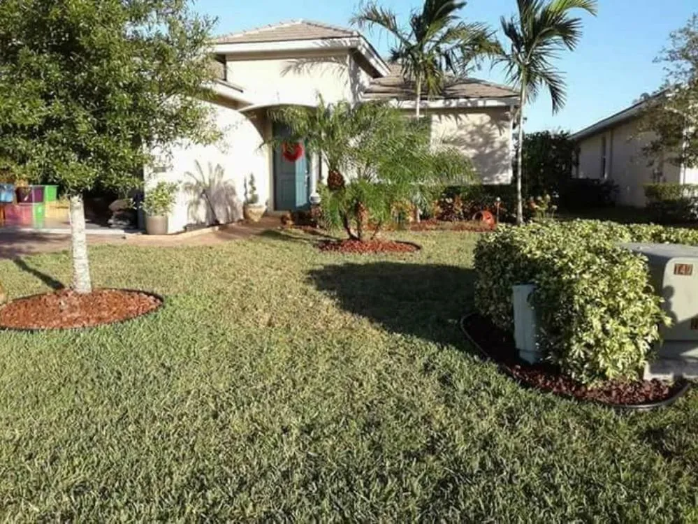 Local yard maintenance with custom design across Port St. Lucie, FL - Keep It Mowing