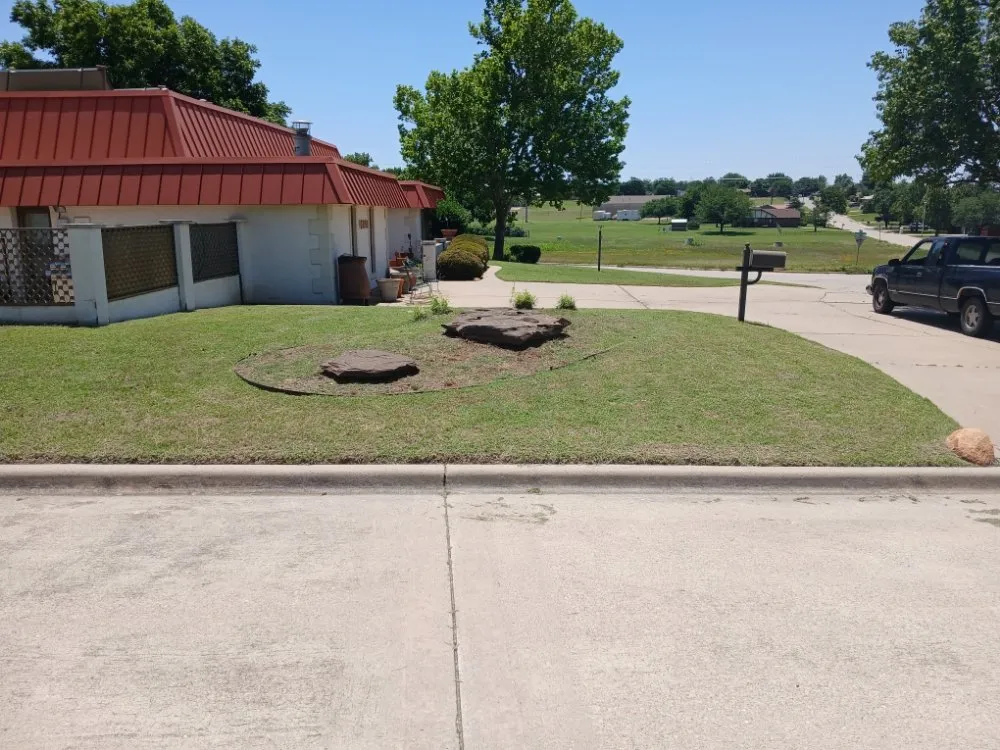 Top-rated yard cleanup service for residential properties in Lawton, OK by Keep It Pushing Lawn care & Tree service