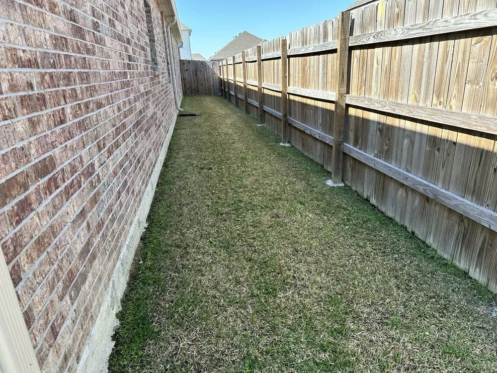 Professional yard cleanup service with custom design in Prairieville, LA by Keep It Tended & Cultivated