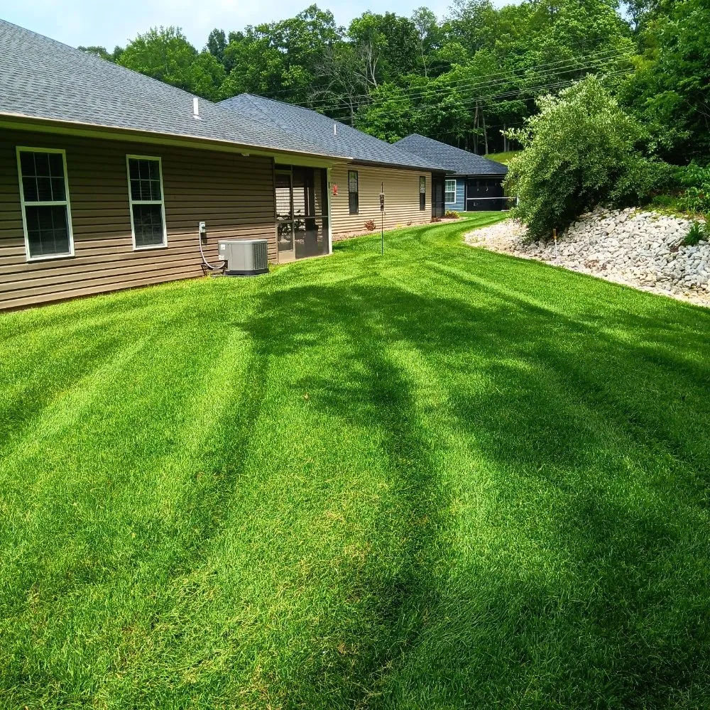 Expert garden landscaping in Chaffee, MO by Keeper of the Greens
