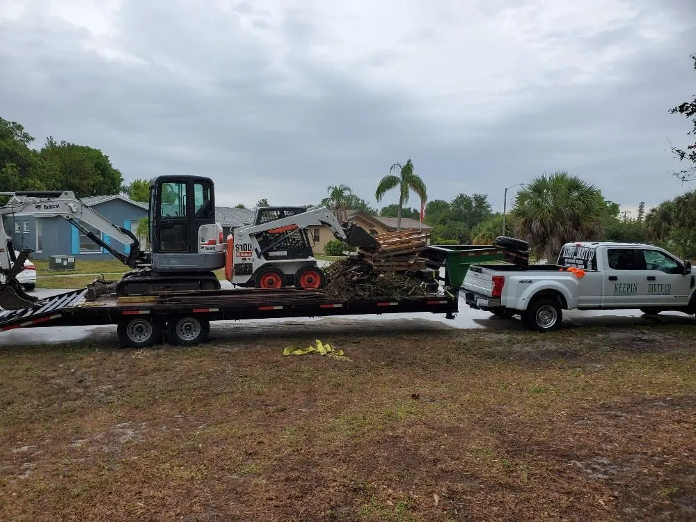 Local yard maintenance in Fort Myers, FL by Keepin' Dirty