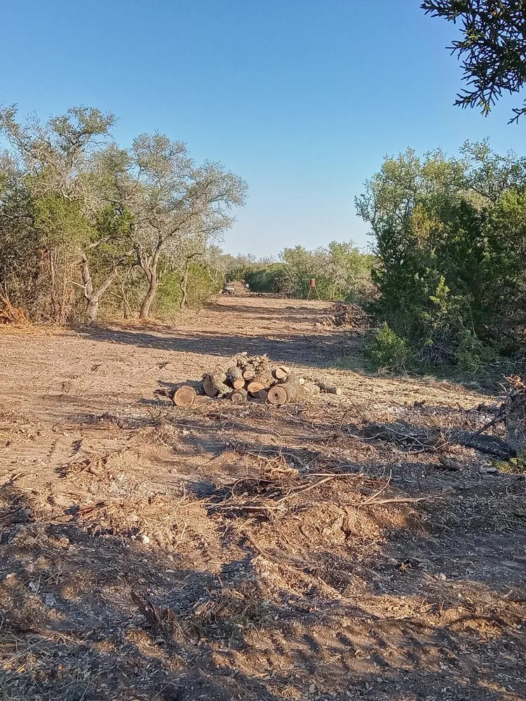 Top-rated yard maintenance experts serving Early, TX - Keepin' Em Twisted Wildlife and Land Cultivation