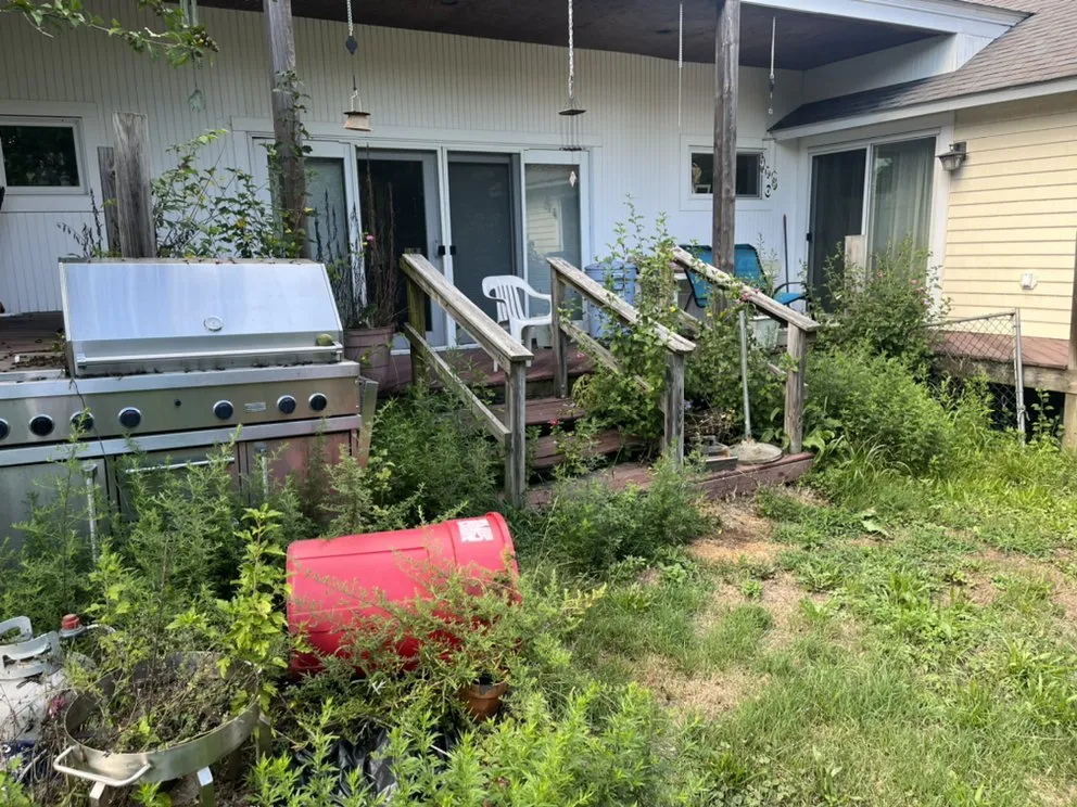 Trusted yard maintenance experts serving Glastonbury, CT - Keeping it Clean Landscaping