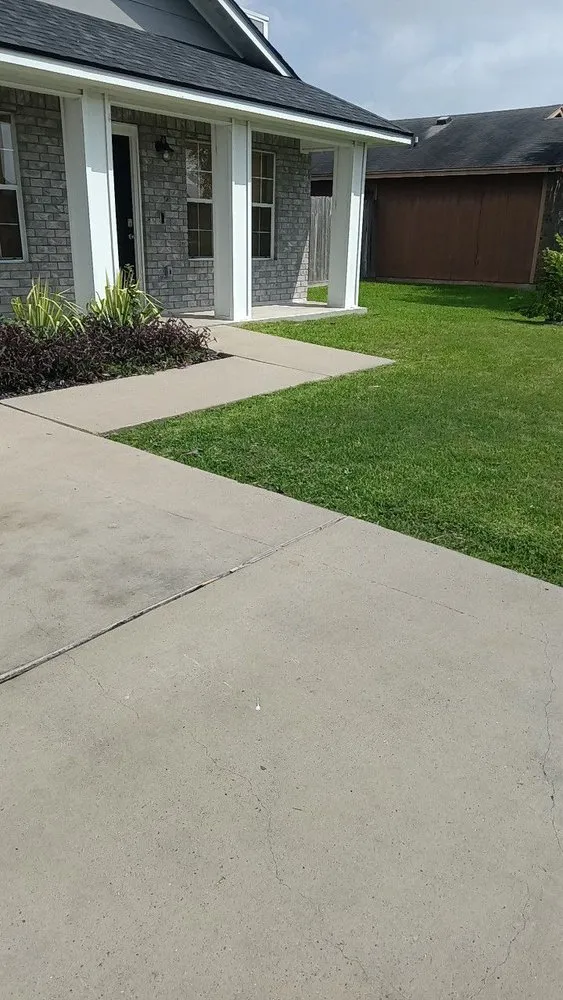 Expert lawn mowing service for residential properties in Corpus Christi, TX by Keeping It Green
