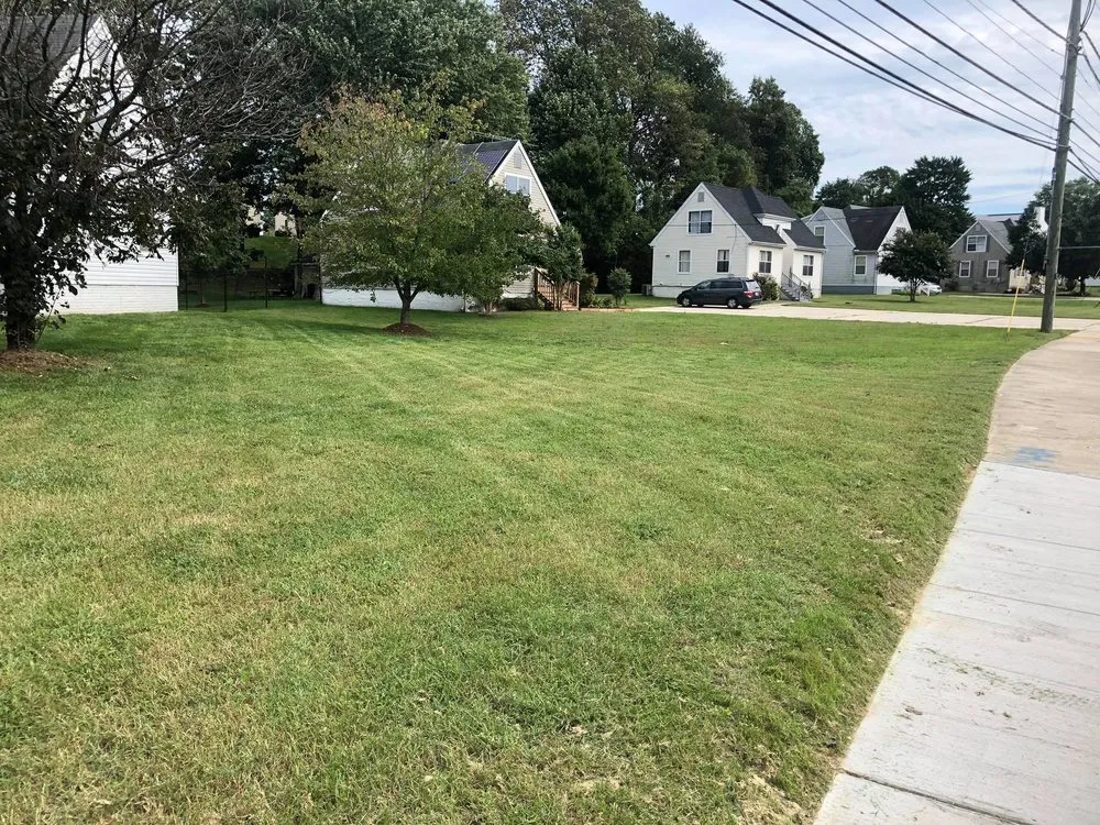 Top-rated lawn mowing service in Capitol Heights, MD - Keeping It Green Landscaping