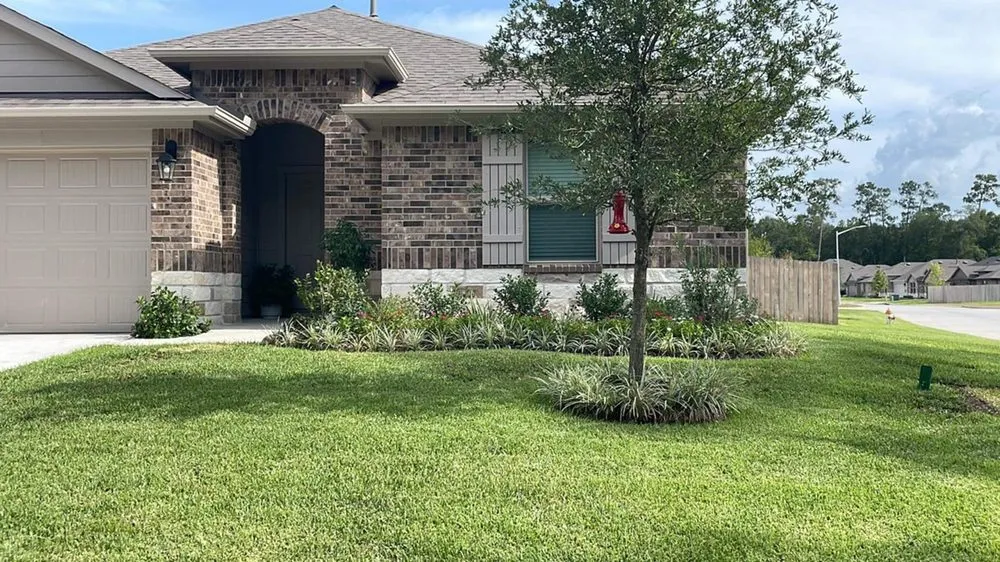 Professional lawn mowing service in Conroe, TX by Keeping It Scaped