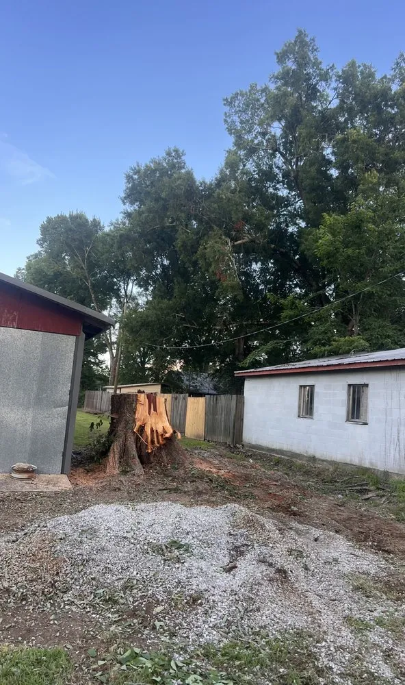 Local garden landscaping experts serving Saint Martinville, LA - Kee’s Bush Hogging & Lawn Service