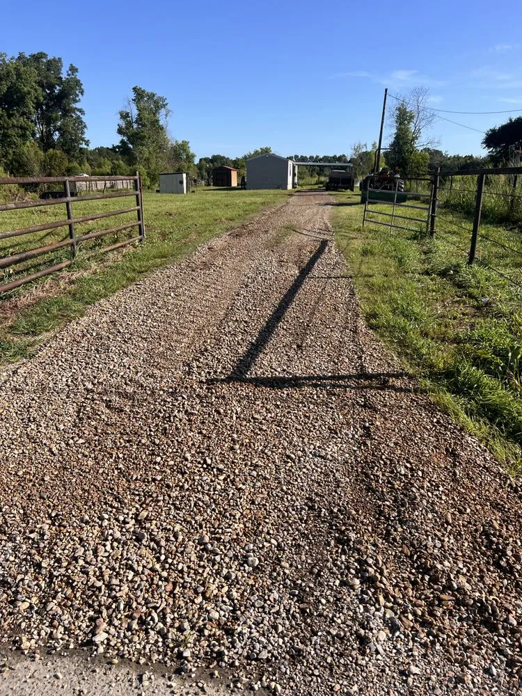 Expert garden landscaping experts serving Saint Martinville, LA - Kee’s Bush Hogging & Lawn Service