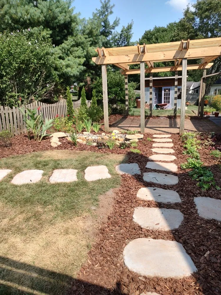 Affordable garden landscaping in Mount Sterling, KY by Keesee Excavating & Landscaping