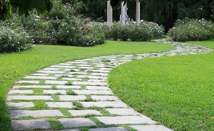 Trusted yard maintenance with custom design in Minneapolis, MN by Keewaydin Lawn Services