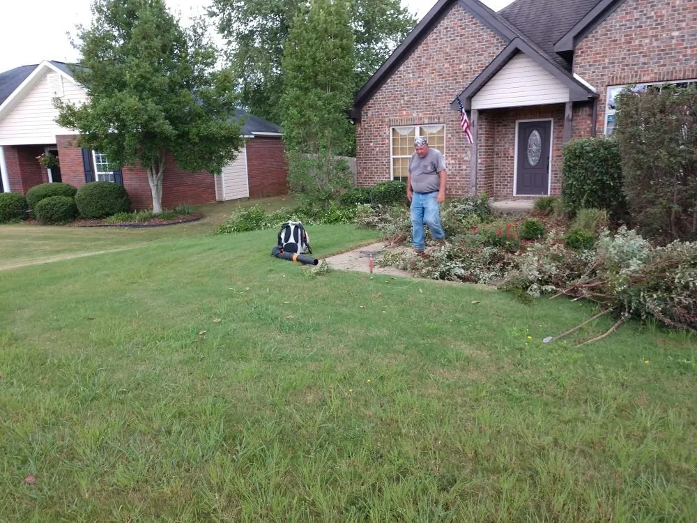 Affordable yard maintenance in Cataula, GA by Keith Long's Lawn Care