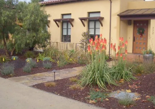 Reliable lawn mowing service in Menlo Park, CA - Keith Willig Landscape Architecture