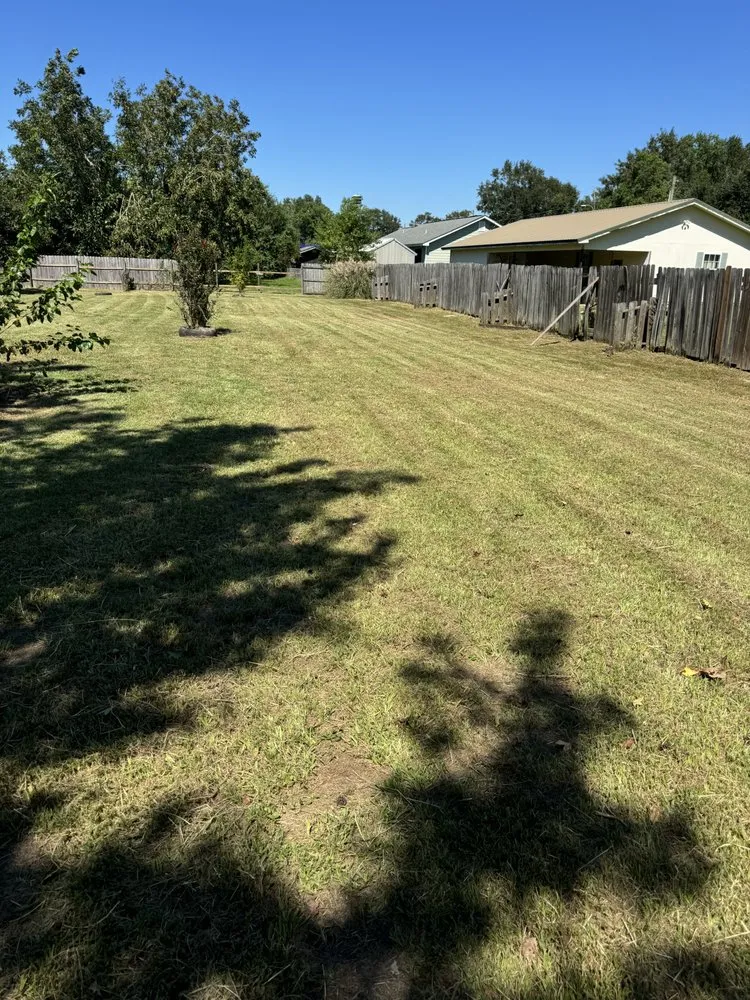 Local yard maintenance with custom design across Biloxi, MS - Keith’s Lawn Services
