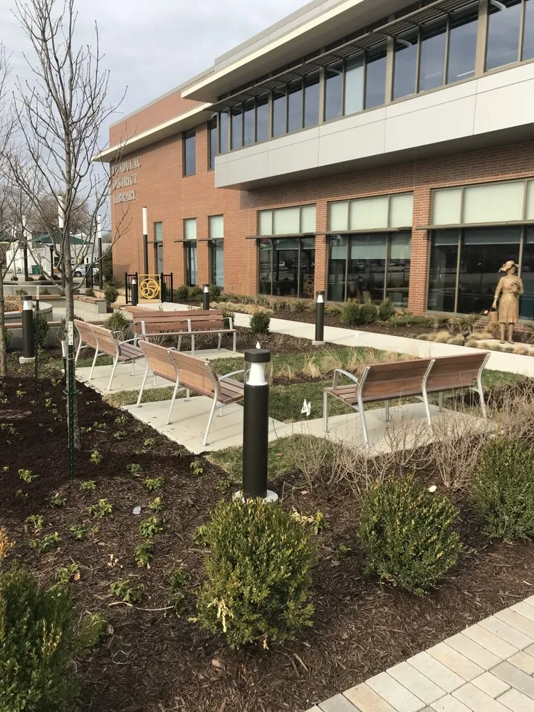 Affordable outdoor landscaping experts serving Edwards, IL - Kelch Turf Farm & Landscaping