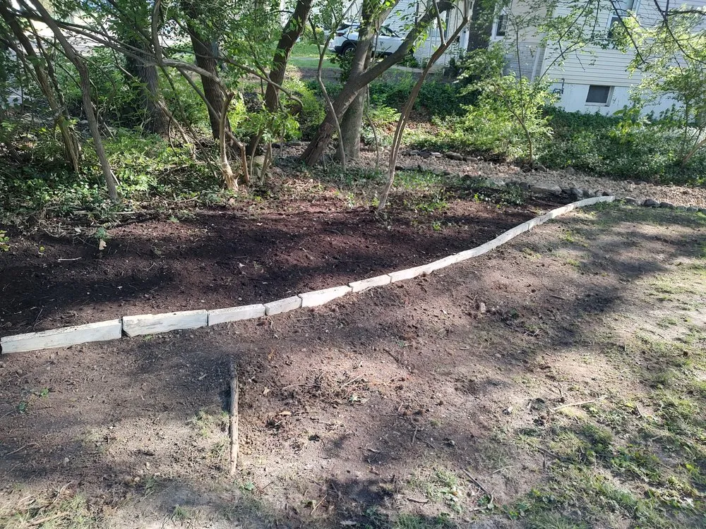 Custom landscape design experts serving Kirkwood, MO - Keller's Firewood And Mulch