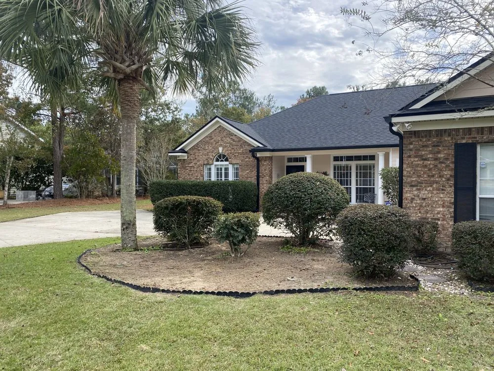 Custom garden landscaping for homes in Crawfordville, FL by Kelley’s lawn and landscape