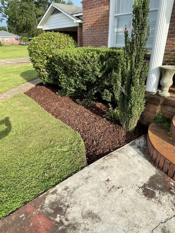 Trusted yard maintenance in Jay, FL by Kelley’s Lawn Service
