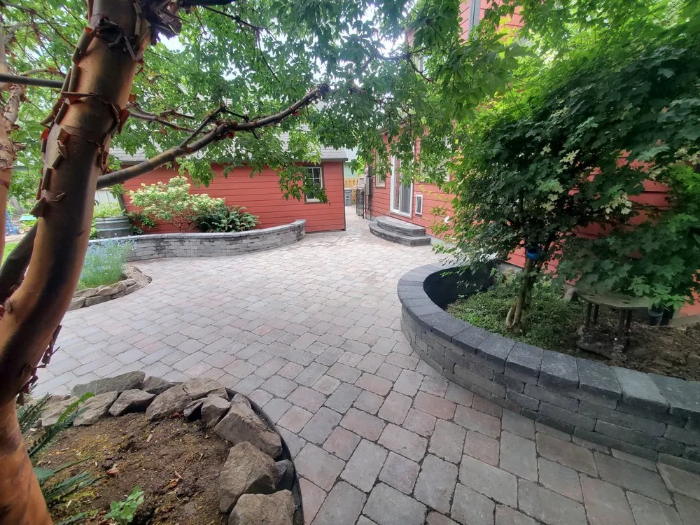 Custom yard maintenance in Independence, OR by Kelly-Field Lawn Care & More