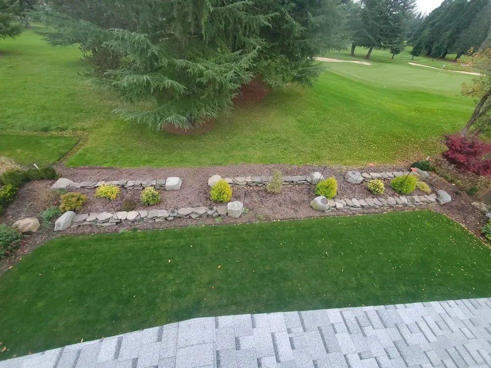 Top-rated lawn care service experts serving Independence, OR - Kelly-Field Lawn Care & More