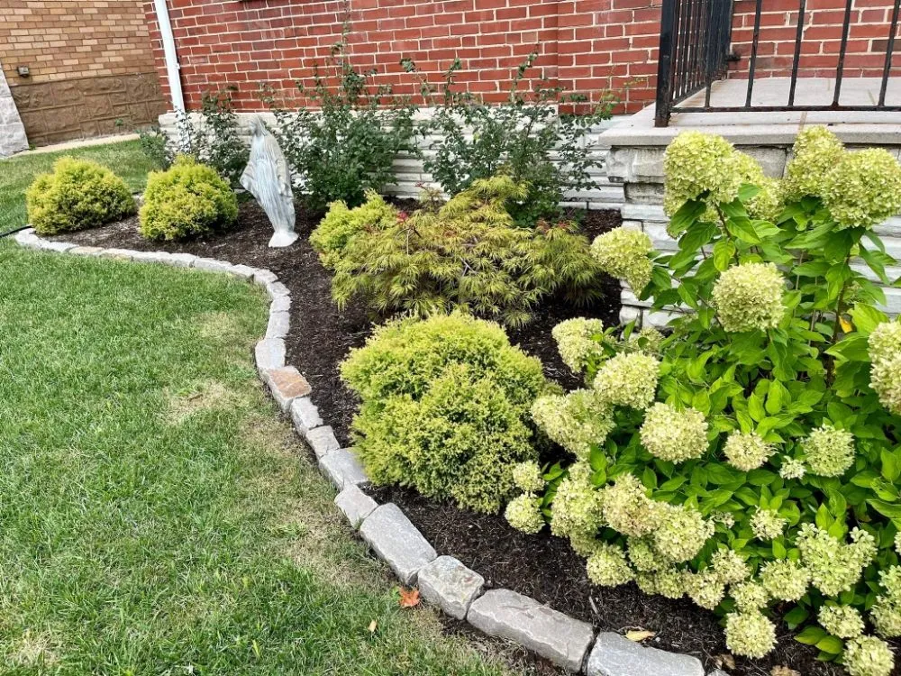 Expert landscape installation in Florissant, MO by Kelly Green Landscaping