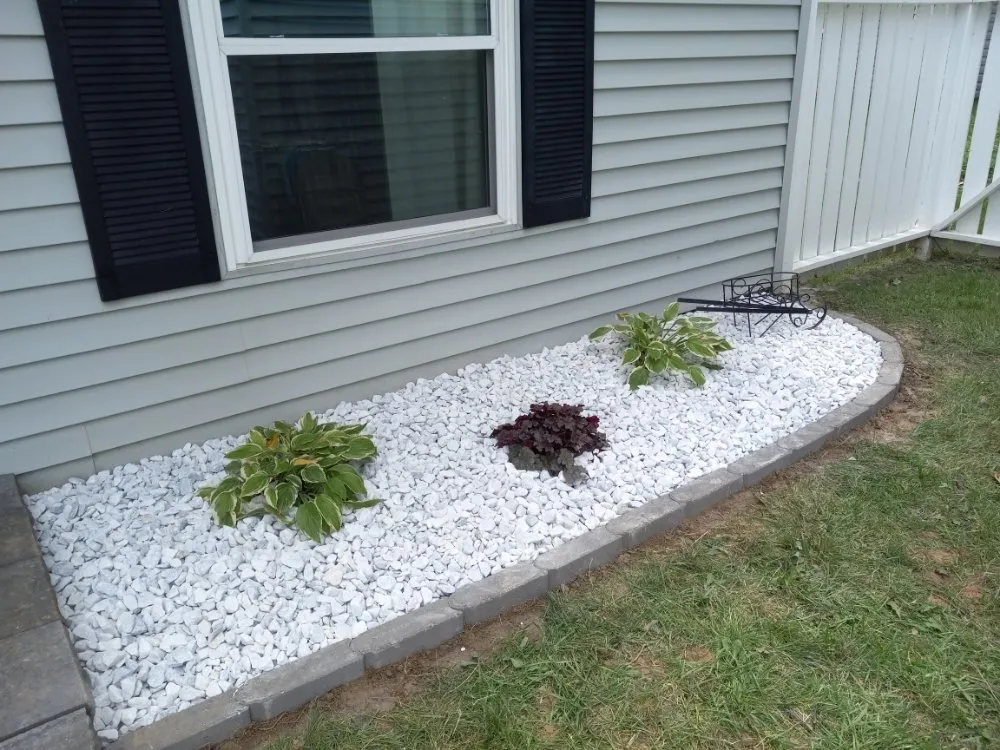 Top-rated landscape installation in Florissant, MO by Kelly Green Landscaping