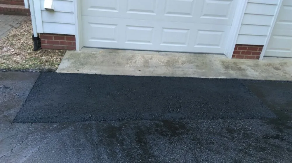 Expert lawn care service experts serving North Chesterfield, VA - Kelly Green Landscaping