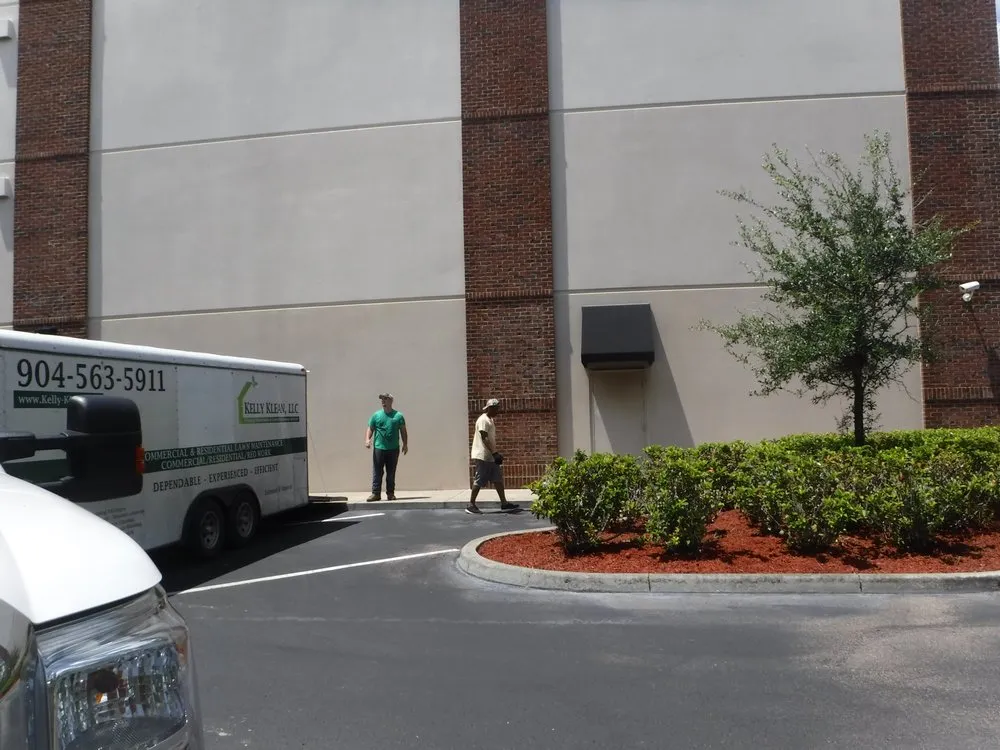 Local landscaping services in Macclenny, FL - Kelly Klean