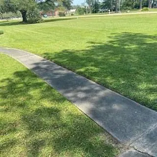 Local yard maintenance in Zachary, LA by Kelly Kut It