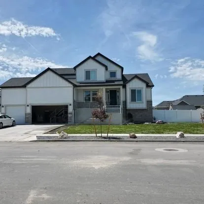 Affordable landscape design for outdoor upgrades across Clinton, UT - Kelly PRO Services