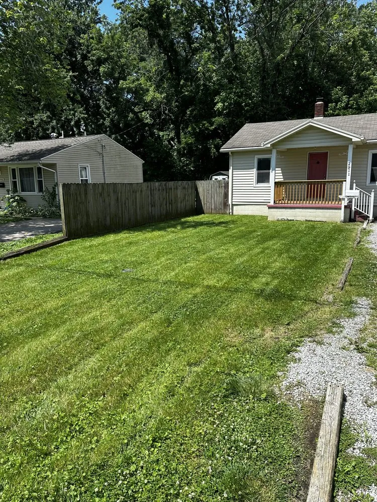 Reliable outdoor landscaping in Evansville, IN - Kellygreen Lawn Maintenance