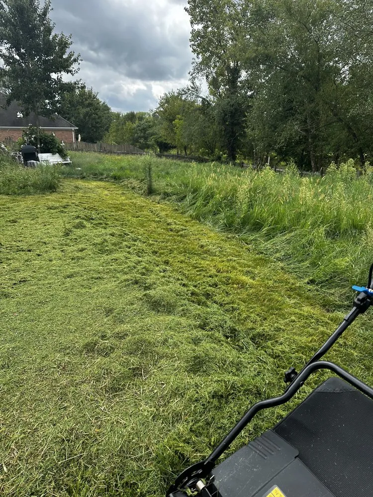 Custom outdoor landscaping near you across Evansville, IN - Kellygreen Lawn Maintenance