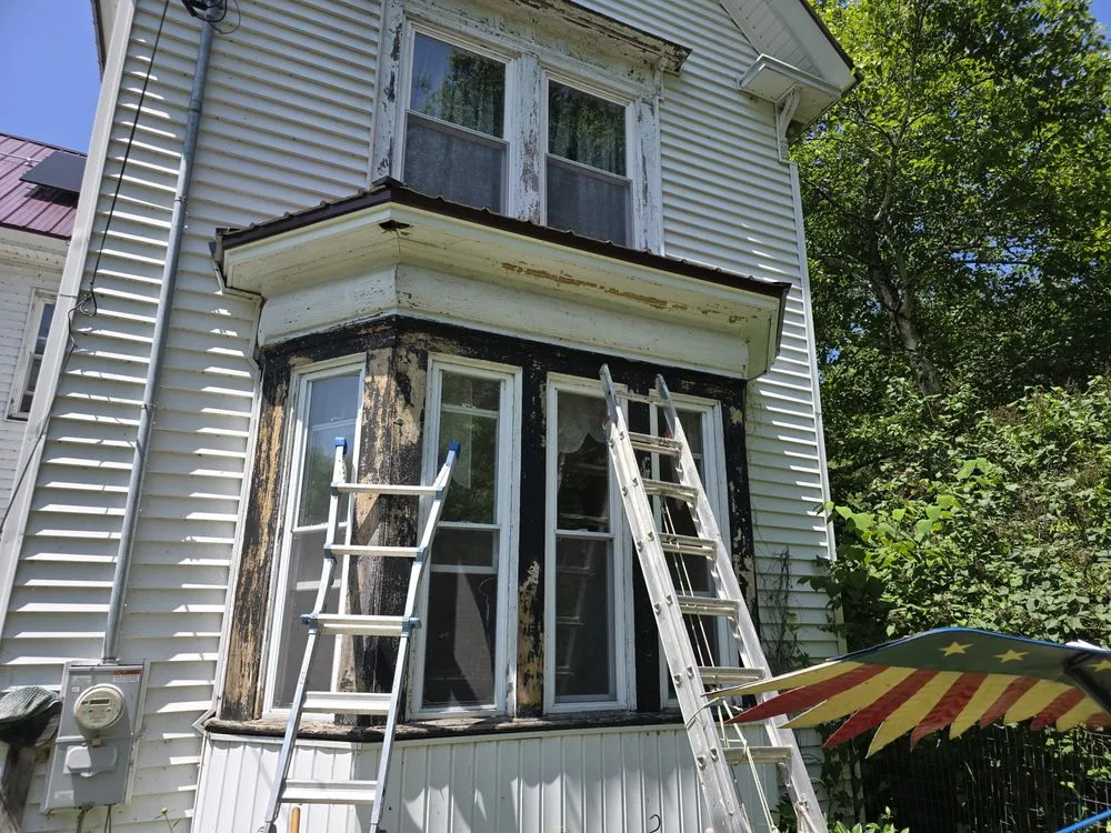 Trusted yard cleanup service with custom design across Abbot, ME - Kelly's Handy Man And Lawn Care Service