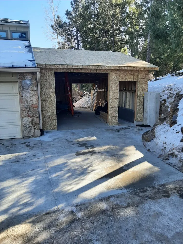 Reliable yard maintenance with custom design in Lakewood, CO by Kelly's Landscape and Construction