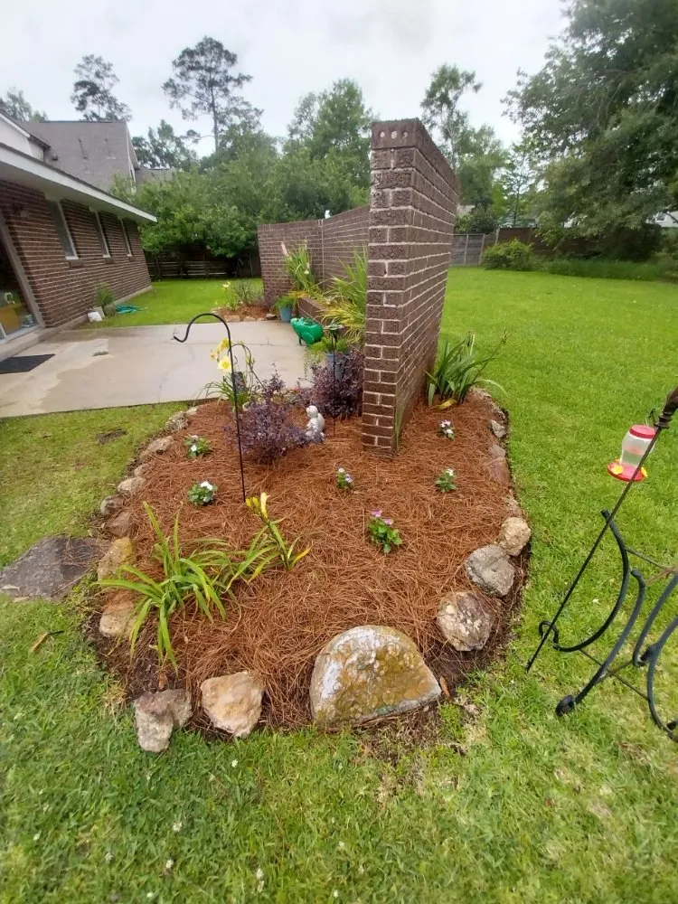 Expert yard maintenance in Covington, LA - Kelly's Landscaping
