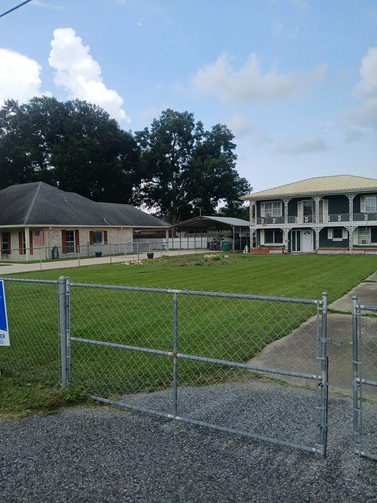 Custom residential landscaping in Luling, LA by Kelly's lawncare llc