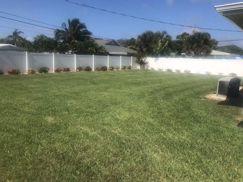 Local landscaping services experts serving Cocoa Beach, FL - Kelly's Lawns