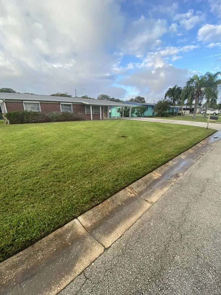 Expert residential landscaping in Cocoa Beach, FL - Kelly's Lawns