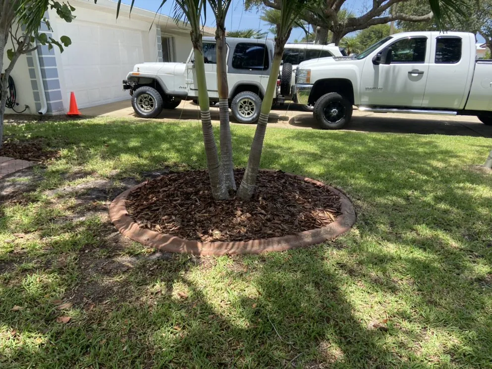 Top-rated garden landscaping in Cocoa Beach, FL by Kelly's Lawns