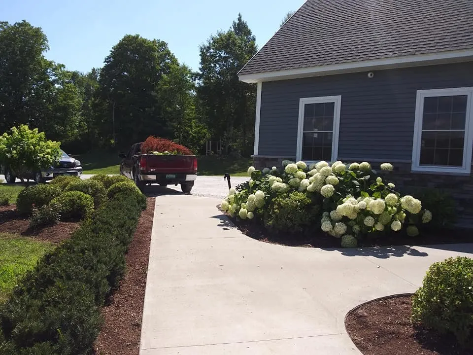 Custom garden landscaping in Florence, VT - KellysGardens Lansdcapes &Fence