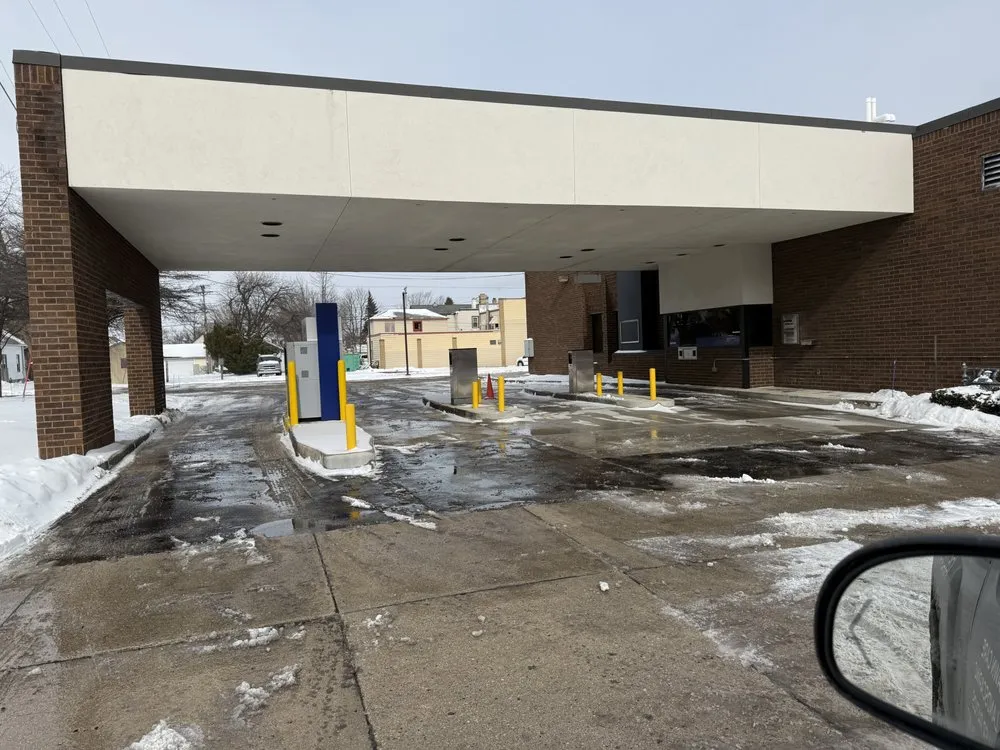 Top-rated yard maintenance with custom design in Grafton, WI by Kelvin's Landscaping