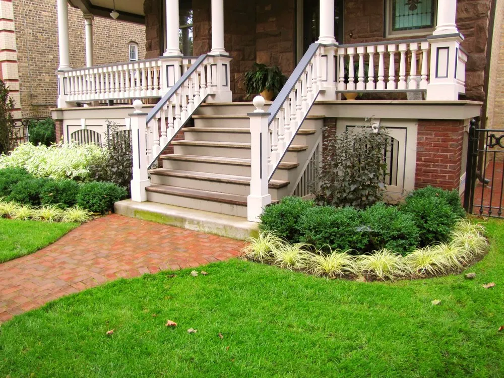 Expert lawn care service in Chicago, IL by Kemora Landscapes