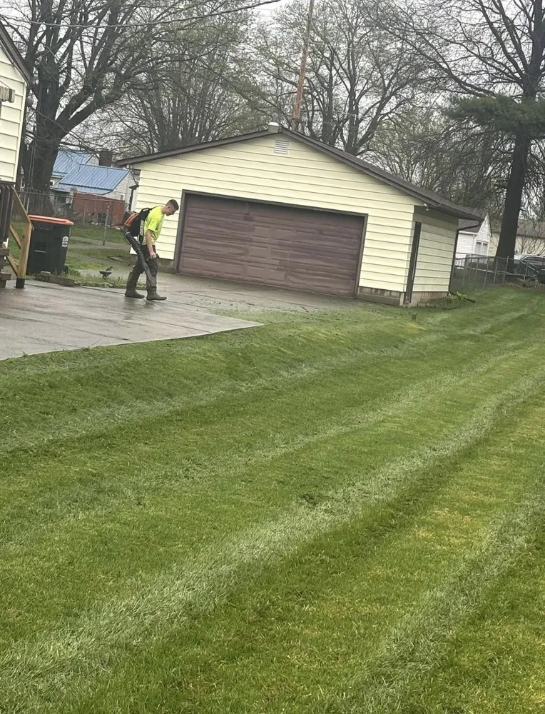 Top-rated garden landscaping experts serving Newark, OH - Kemps Lawn Care