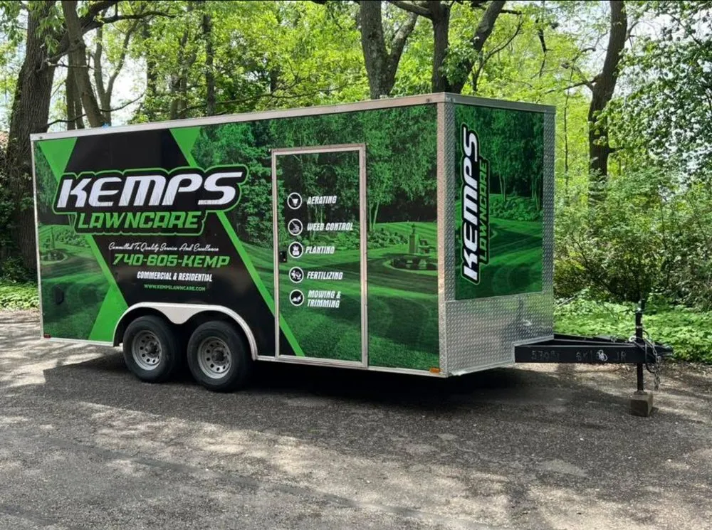 Expert lawn mowing service experts serving Newark, OH - Kemps Lawn Care